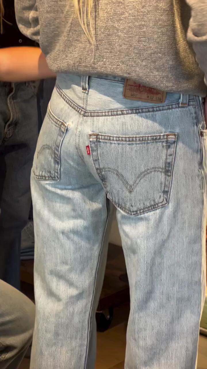해외 언니들💙❤️데님핏 비결 이거였음. 빈티지 전문 편집샵 lenny, 수선 맡겨보고 싶다👖 이미지
