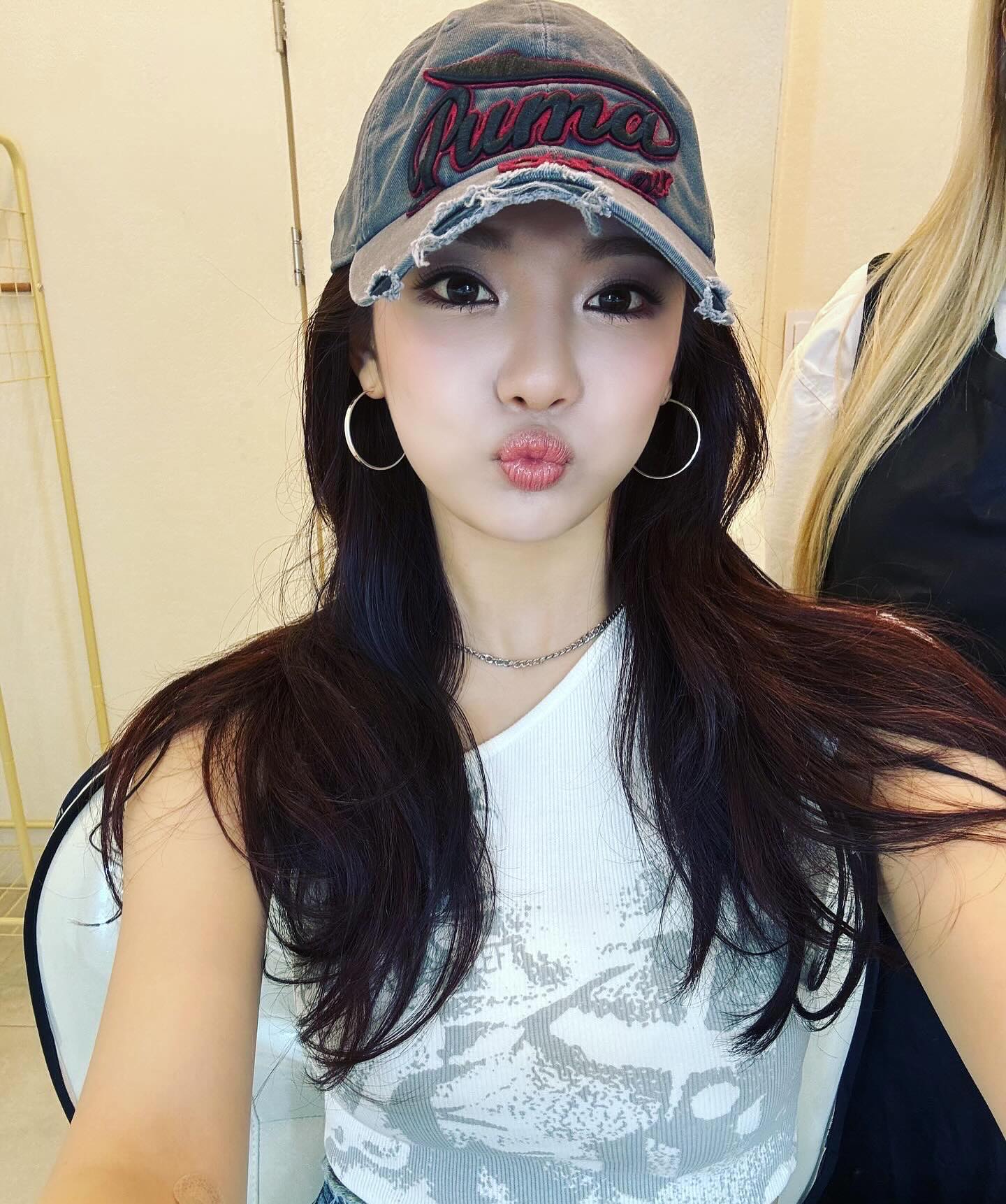 미녀는 링귀걸이를 좋아해~🎶❤️
핫걸미 낭낭한 Y2K무드의 링귀걸이✨ 이미지5