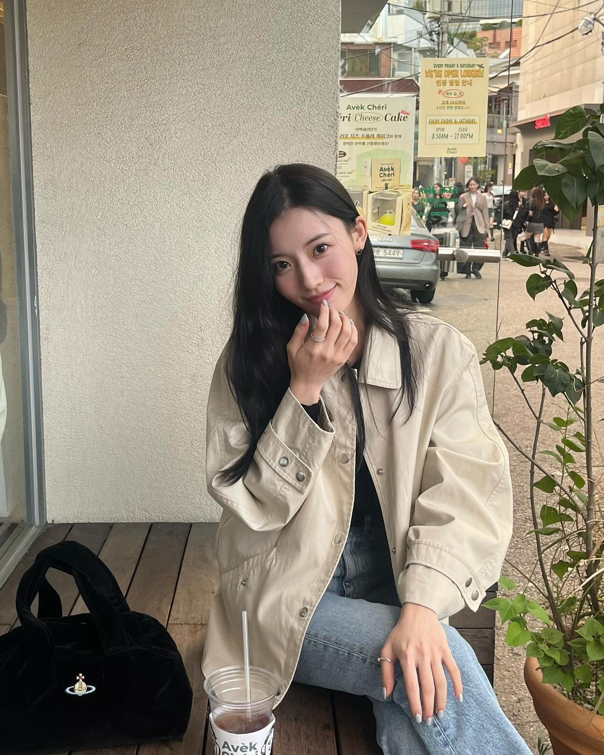 꽃사슴상들만 있다는 이 소속사🦌🌷

고윤정이 소속된 MAA 회사는 꽃사슴 같은 미모를 가진 배우들이 많이 소속된 곳으로 유명한데요. 어떤 배우들이 이 회사에 속해 있는지 함께 알아볼까요?✨

1. 고윤정

2. 홍수주

3. 성지영

4. 노윤서

5. 정다빈 이미지10