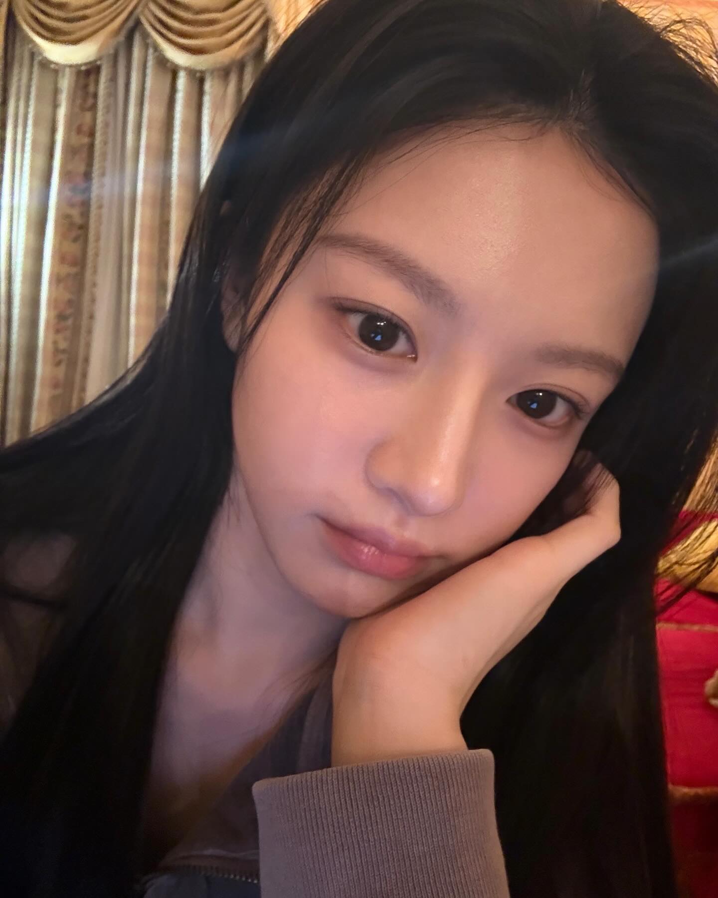 꽃사슴상들만 있다는 이 소속사🦌🌷

고윤정이 소속된 MAA 회사는 꽃사슴 같은 미모를 가진 배우들이 많이 소속된 곳으로 유명한데요. 어떤 배우들이 이 회사에 속해 있는지 함께 알아볼까요?✨

1. 고윤정

2. 홍수주

3. 성지영

4. 노윤서

5. 정다빈 이미지1