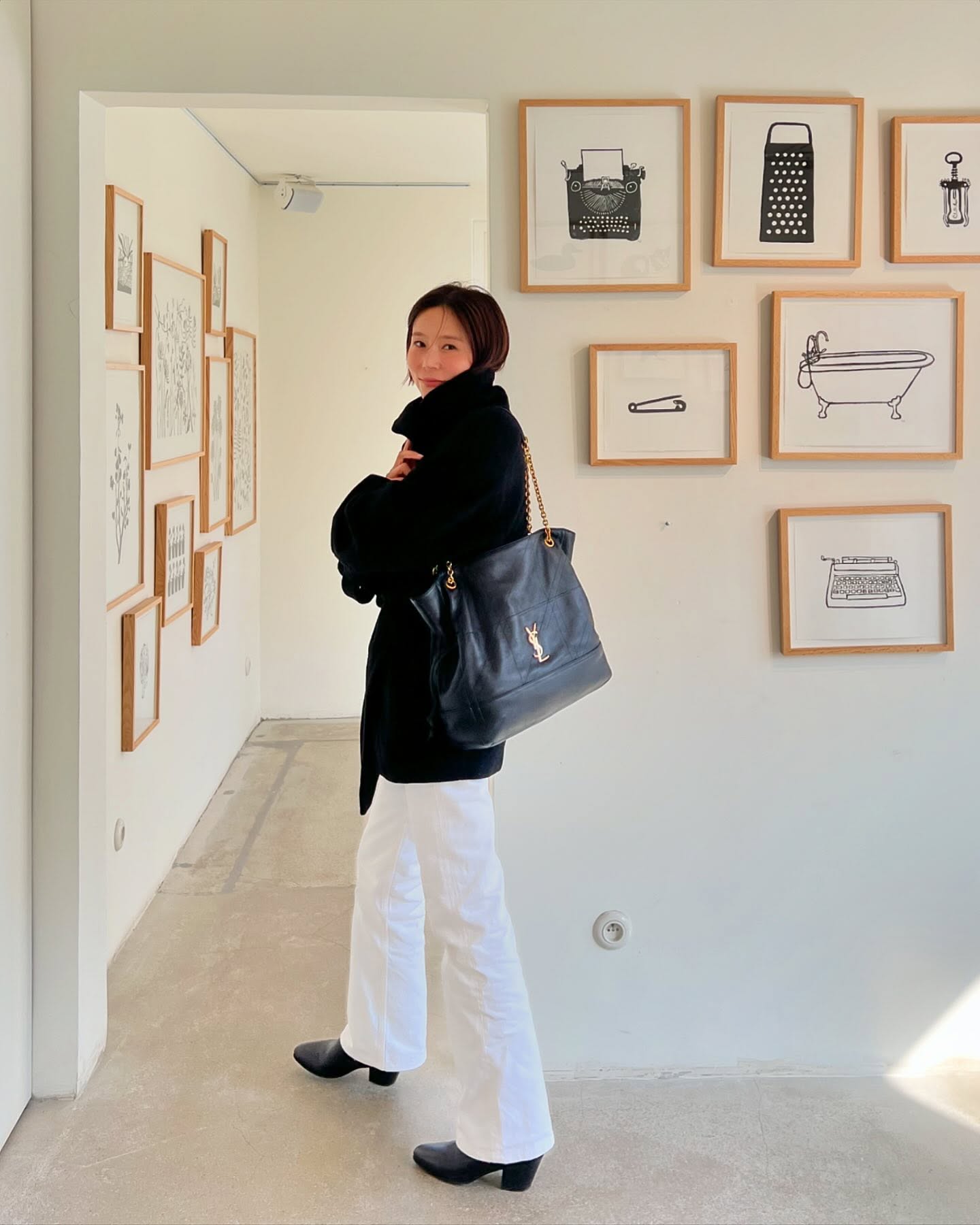 김나영의 실패 없는 코디 공식🤍👖
화이트 데님으로 완성하는 깔끔 미니멀룩✨ 이미지7