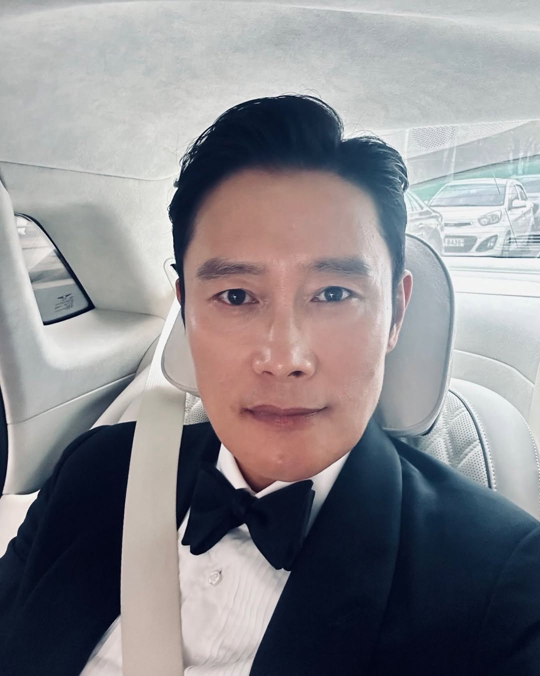 같은 구도, 다른 착장의 이병헌🤳🏼 이미지
