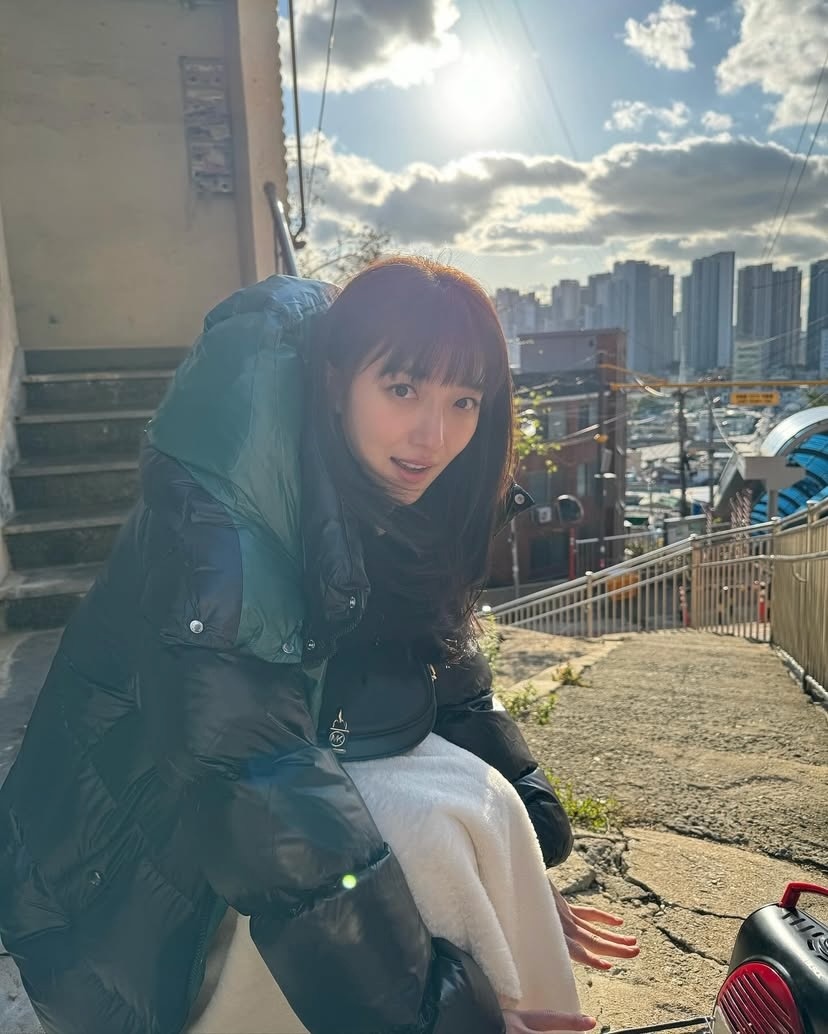 요즘 러블리 모범패딩🖤🤍표예진 이미지7