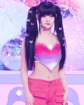 로우라이즈가 찰떡인 이 체형👀
허리 위치가 높은 '스트레이트' 체형은 로우라이즈가 필수✔️ 이미지