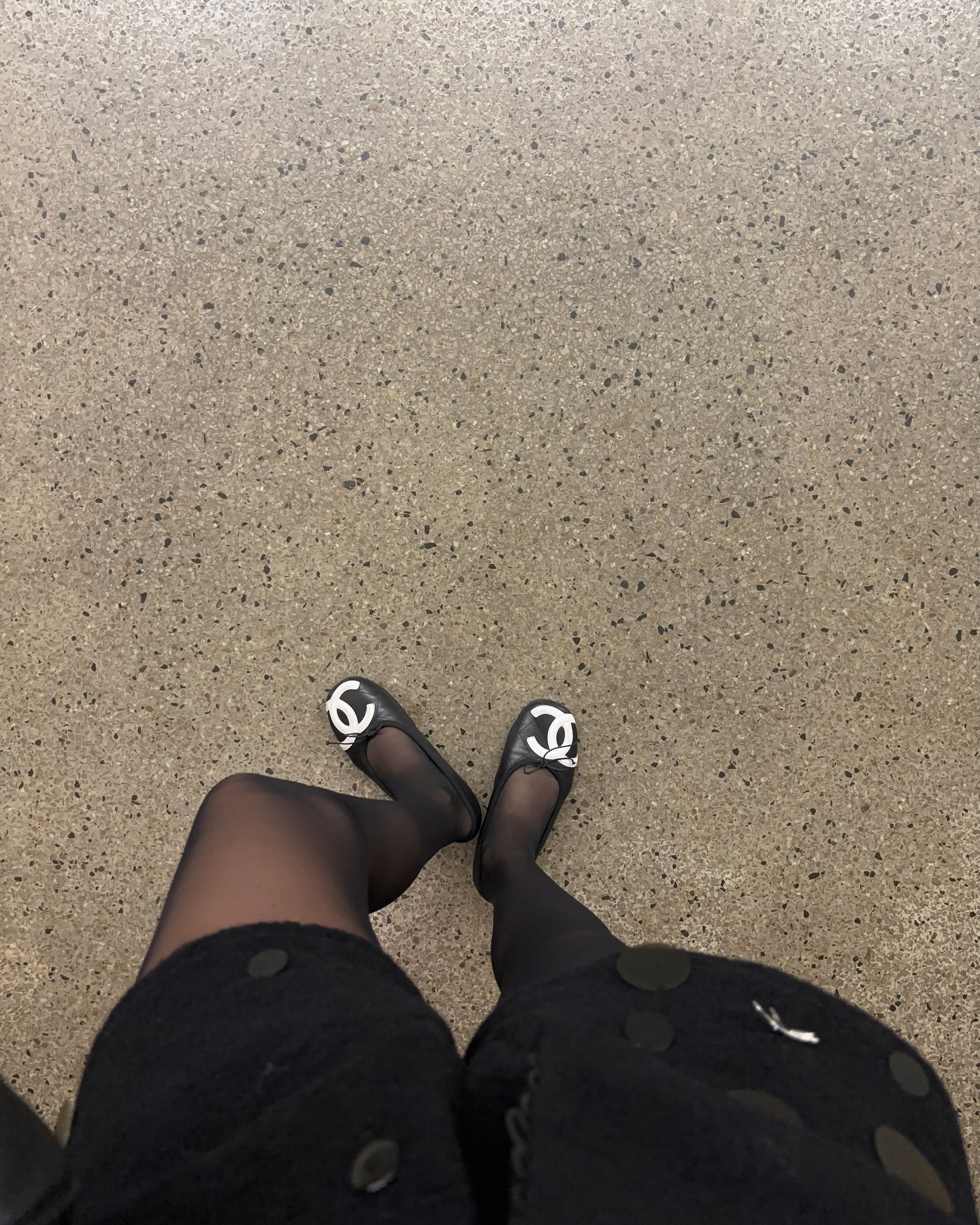 활용하기 좋은 검은 스타킹🖤 이미지1