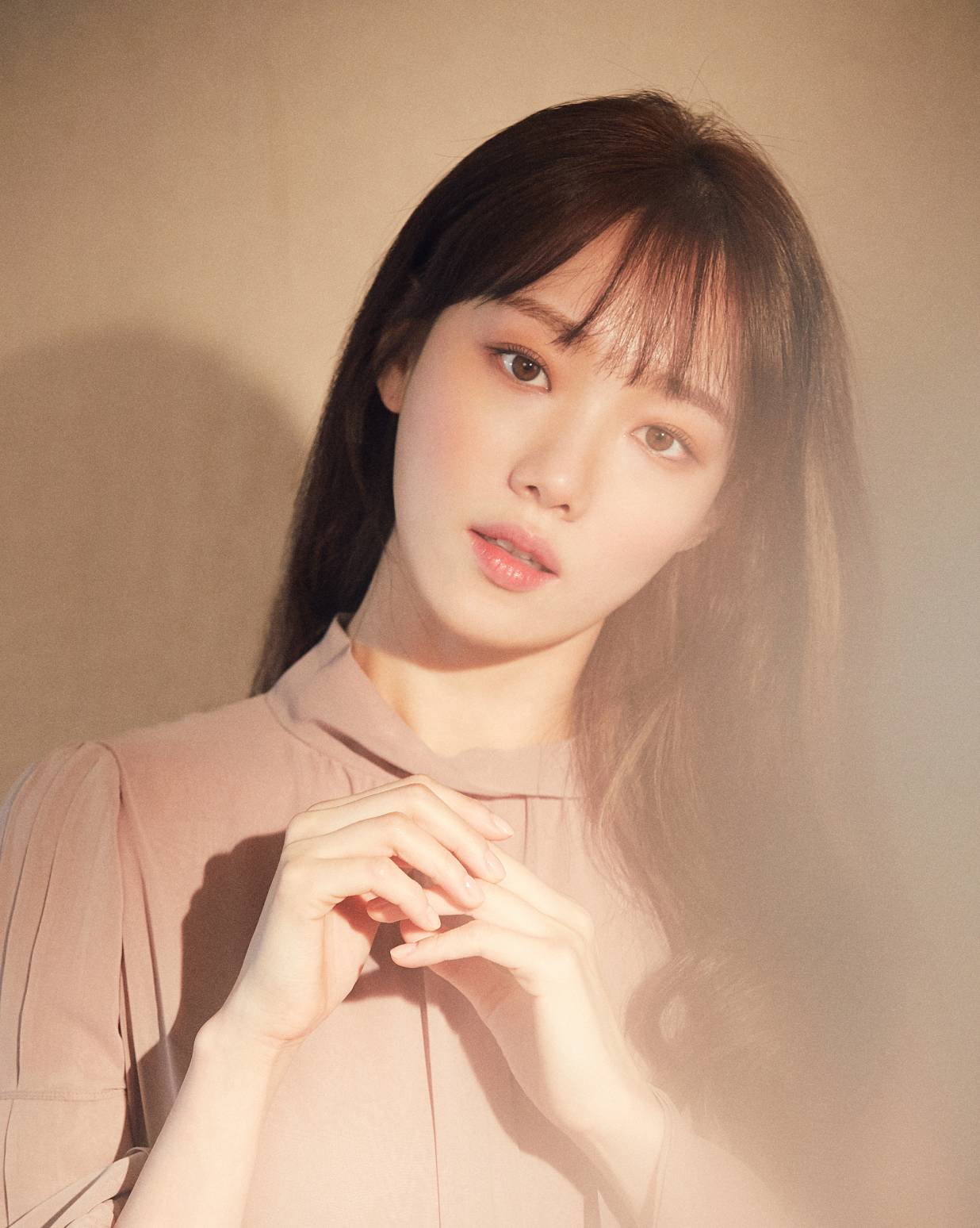 YG, 배우 매니지먼트 사업 종료.

YG엔터테인먼트가 배우 매니지먼트 사업을 종료합니다.
YG엔터테인먼트는 "본업인 음악에 집중하기 위해 사업구조 개편 및 배우 매니지먼트 사업을 종료한다"고 밝혔습니다.

현재 YG에는 김희애, 차승원, 이수혁, 이성경, 장기용, 손나은 등 여러 배우들이 소속되어있는데요. 사업 종료 후 이들의 향후 행보가 어떻게 될 지 관심이 모이고 있습니다. 이미지
