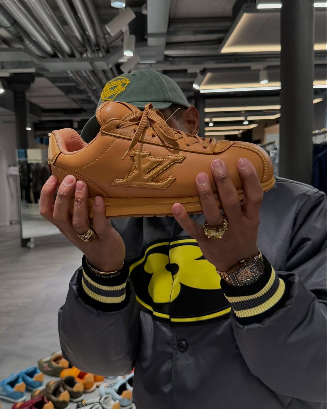 퍼렐이 공개한 LV 슈즈 색감👟🎨 이미지2
