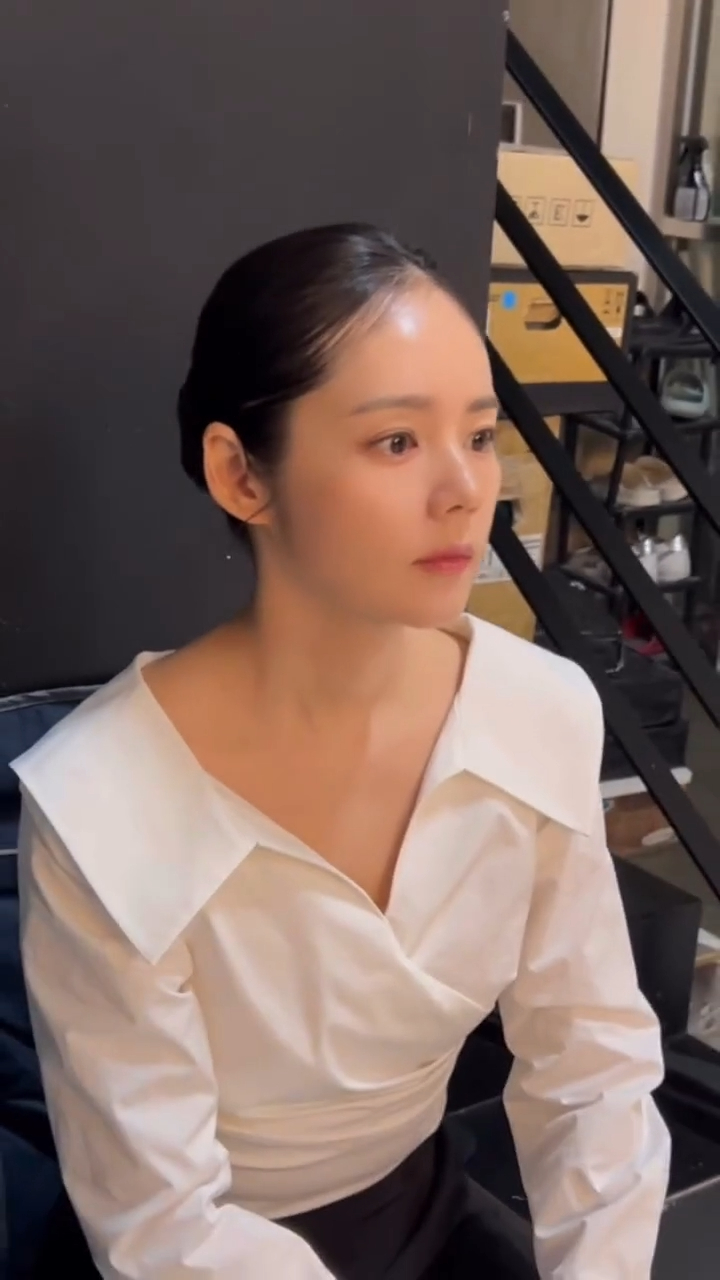 이 얼굴이 성형외과 견적 3천🤷🏻‍♀️❓
가인 언니가 3천이면 난 30억 써야 하나요..🥹 이미지