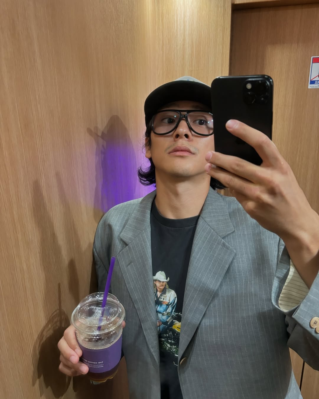 안경 + 모자 조합은 진리🧢👓 이미지