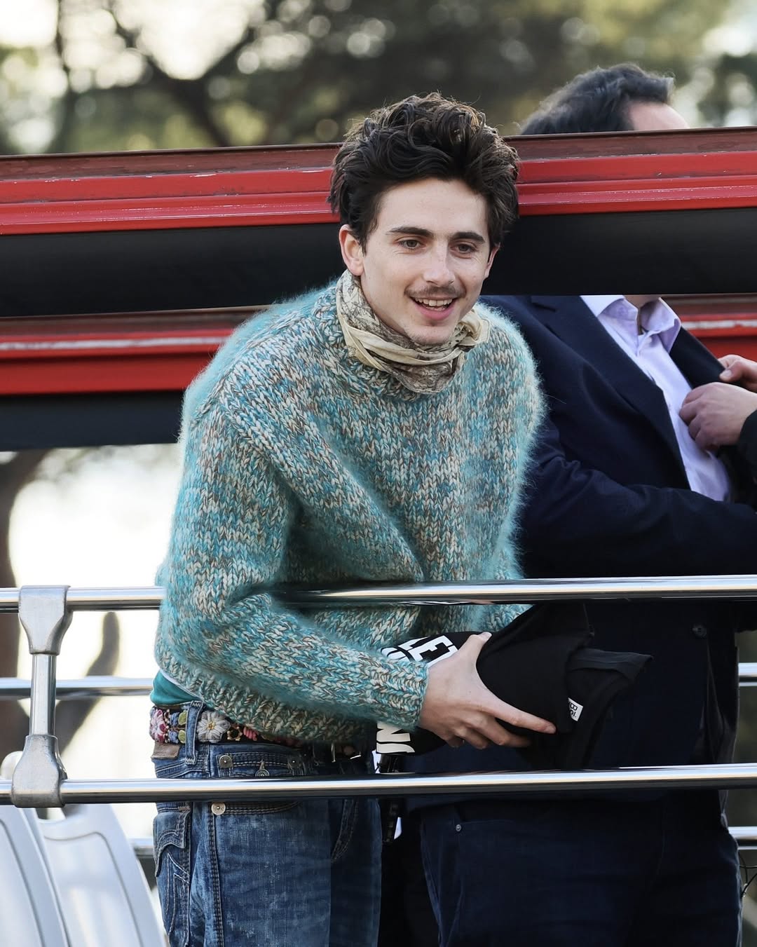 스카프 다시 유행할까!?🧣 이미지