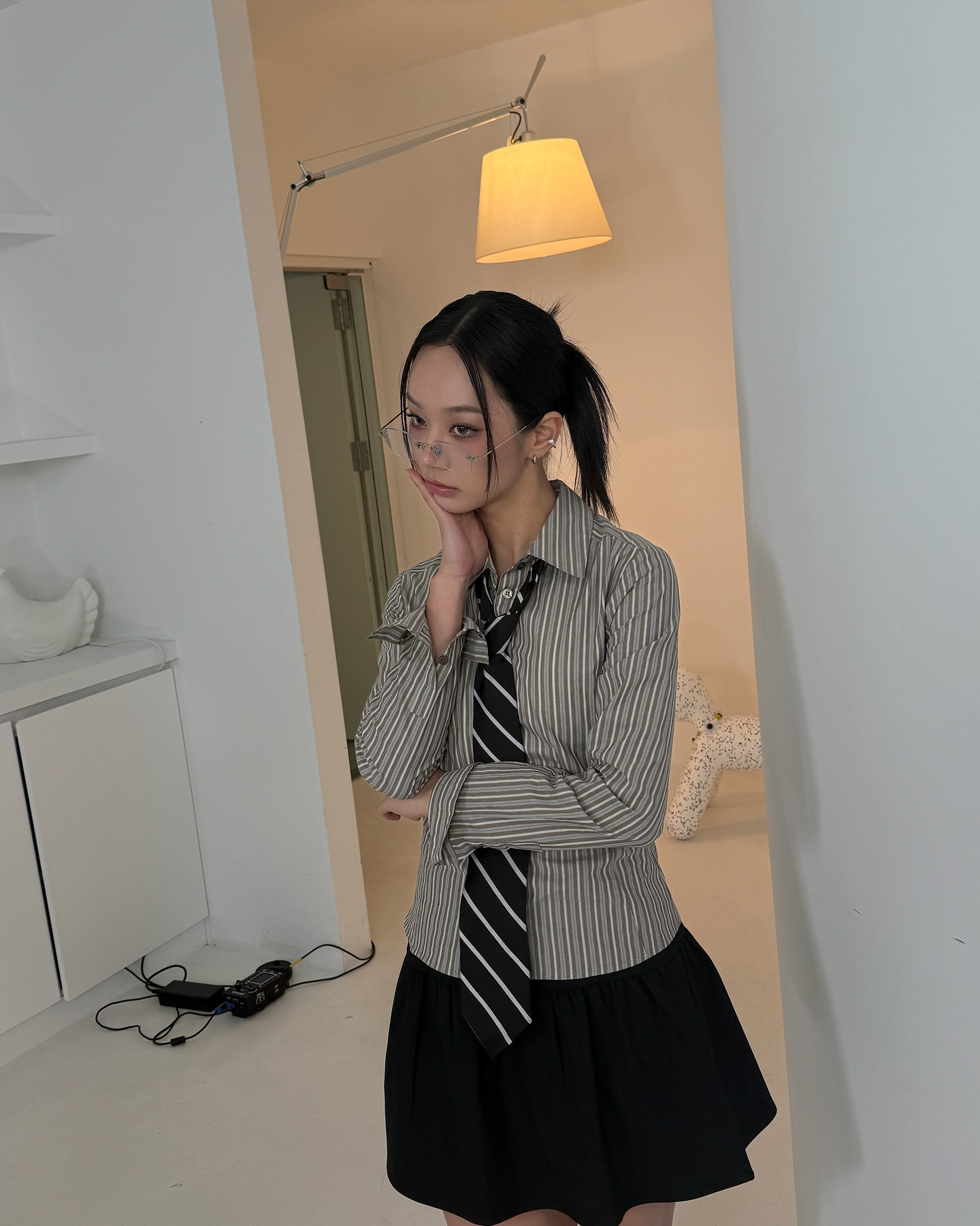 혜리가 말아주는 긱시크👓🖤
금손 레오제이와 얼굴천재 혜리 조합 미쳤어👍😘👍 이미지3
