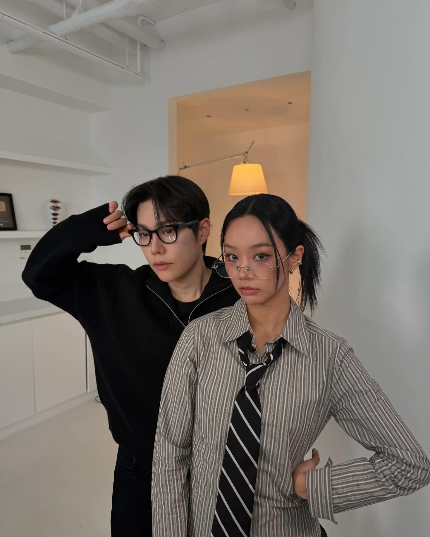 혜리가 말아주는 긱시크👓🖤
금손 레오제이와 얼굴천재 혜리 조합 미쳤어👍😘👍 이미지4