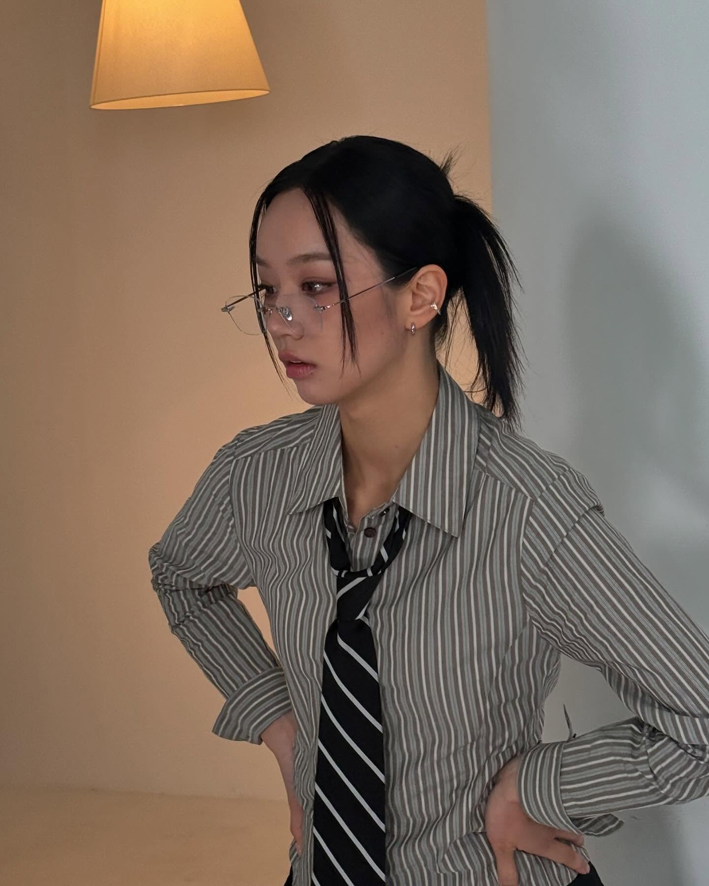 혜리가 말아주는 긱시크👓🖤
금손 레오제이와 얼굴천재 혜리 조합 미쳤어👍😘👍 이미지6