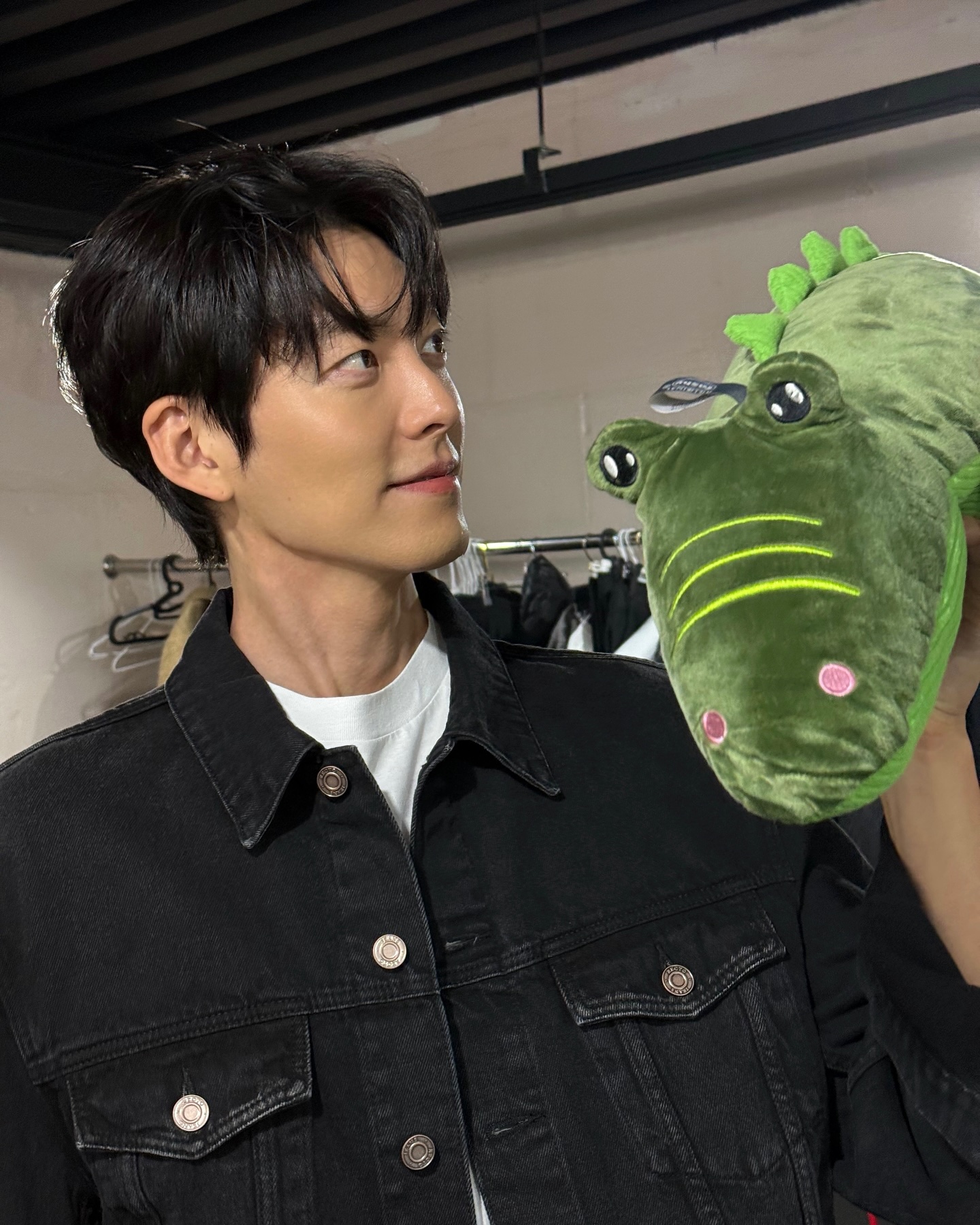 공룡상들은 다 왤케 설레는거야🦖
피지컬까지 완벽한 이상형 원픽 공룡상들✨ 이미지1