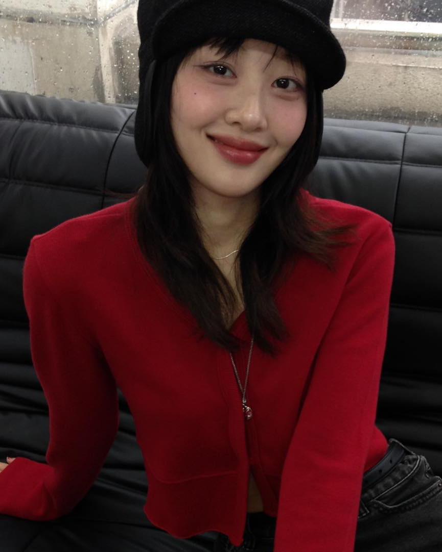 체리같은 그녀🍒이브의 데일리룩
다양한 컬러로 볼 맛 나는 이브의 사복 패션❤️ 이미지
