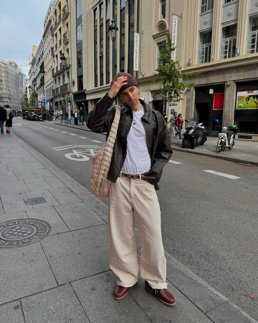 코스 퀼팅백은 만능🧳 이미지3