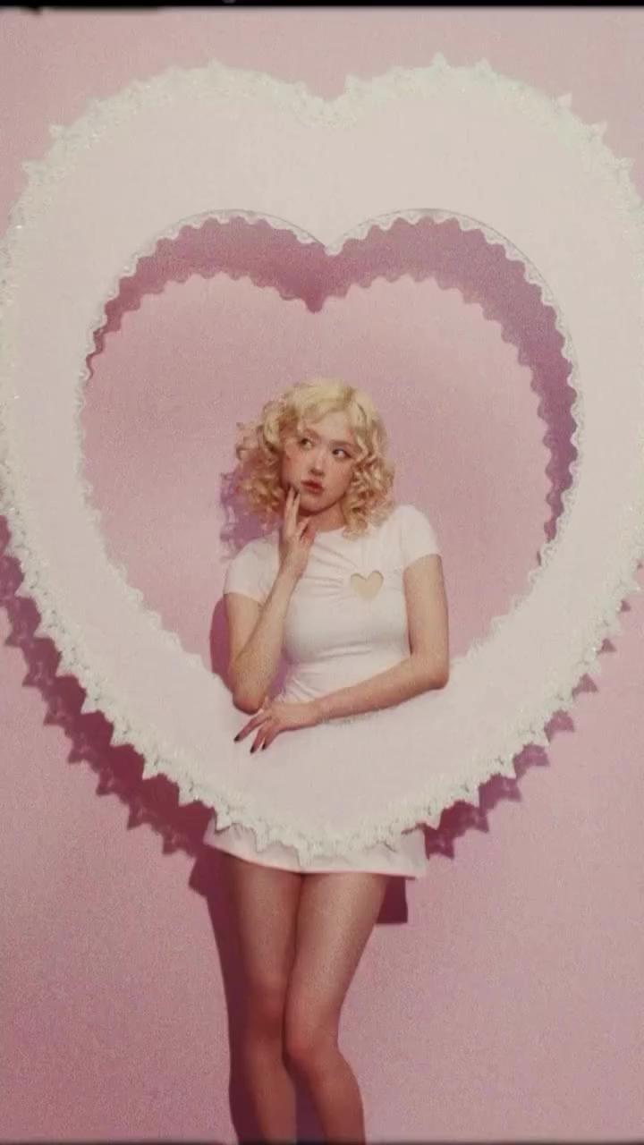 스킴스 x 로제❤️🤍발렌타인 데이 캠페인으로 만나다 이미지
