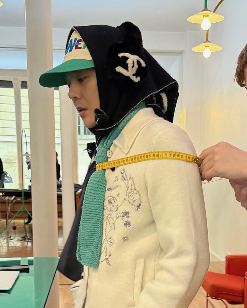 샤넬남 지드래곤🖤🤍샤넬 비하인드 이미지