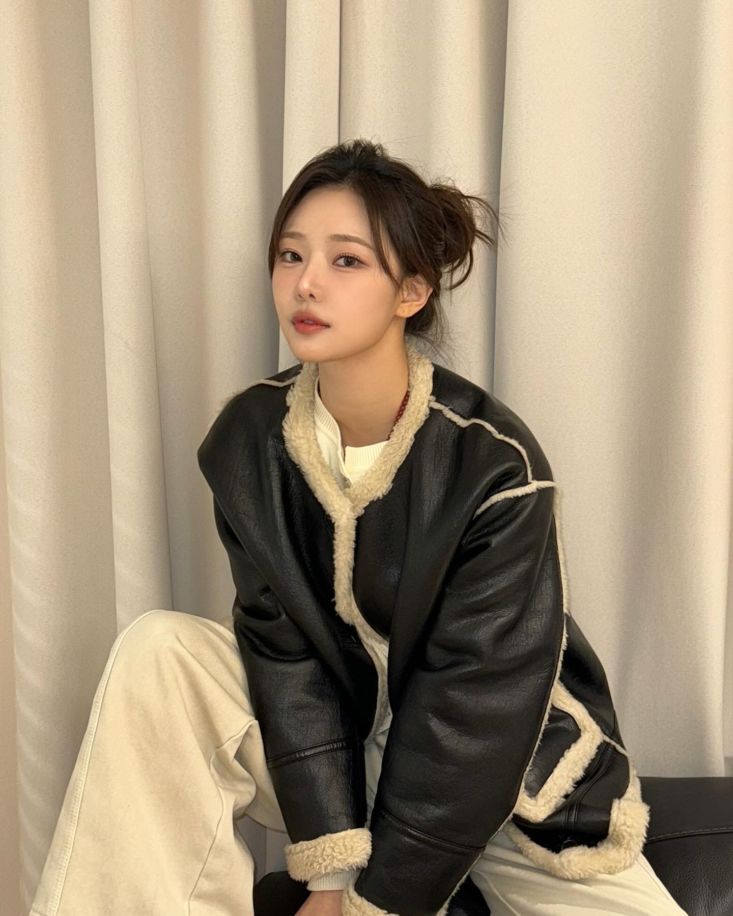 솔로지옥4 인기녀❤️‍🔥이시안
이주빈 닮은꼴로 유명한 그녀의 일상룩 모아보기✨ 이미지2