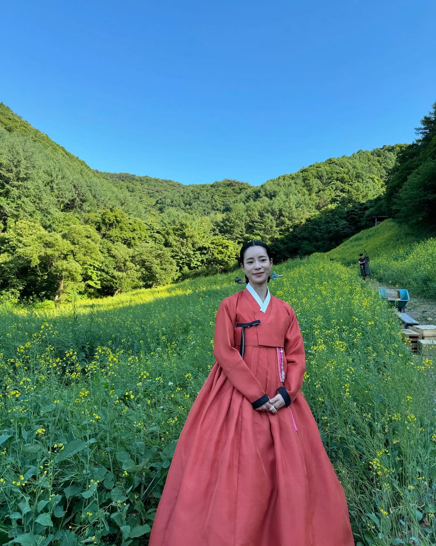 설이니깐❤️셀럽들의 한복 모음
@새해 복 많이 받으세요🙇🏻‍♀️ 이미지6