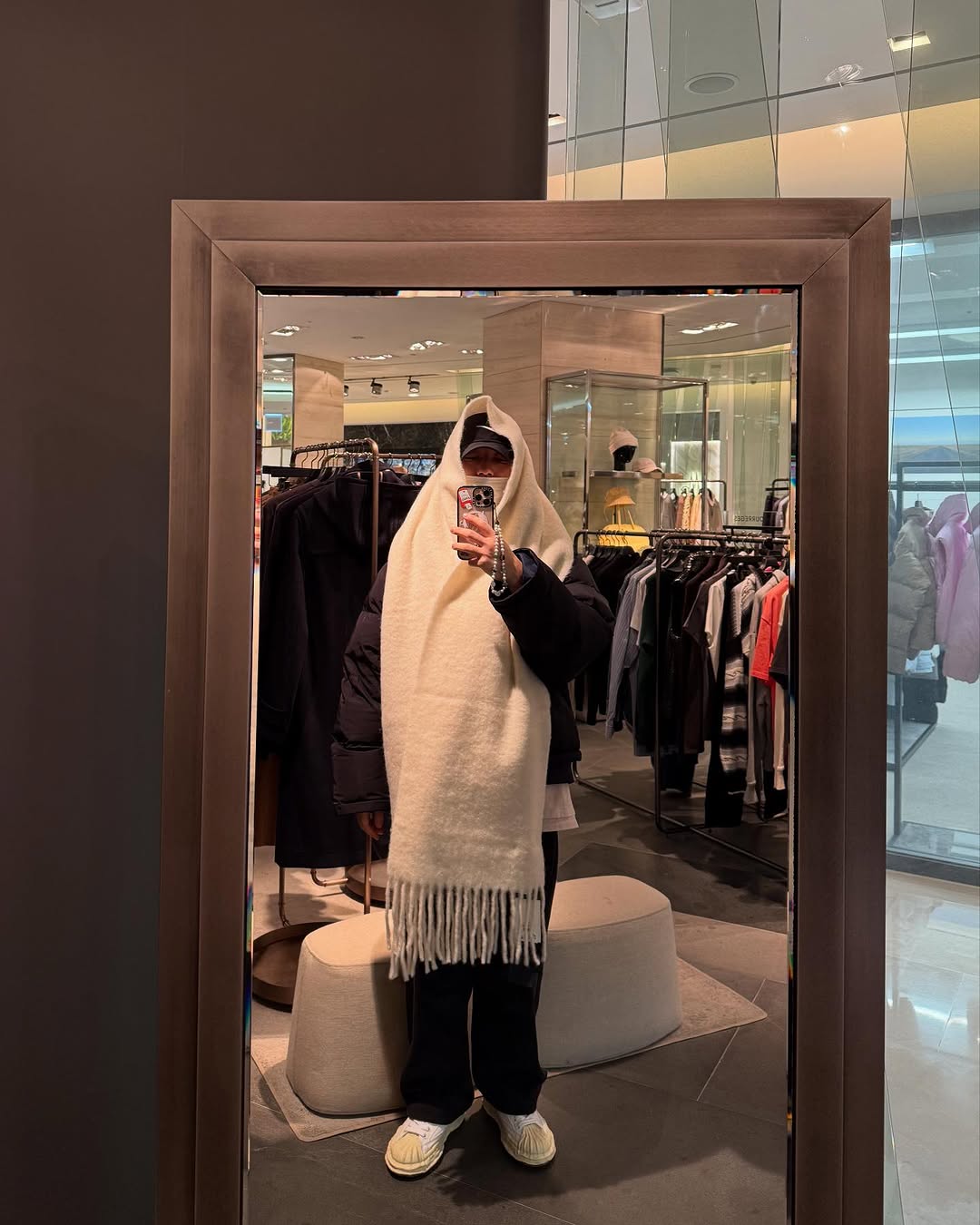 동‘휘’형의 ‘휘’감기 패션🧣 이미지2