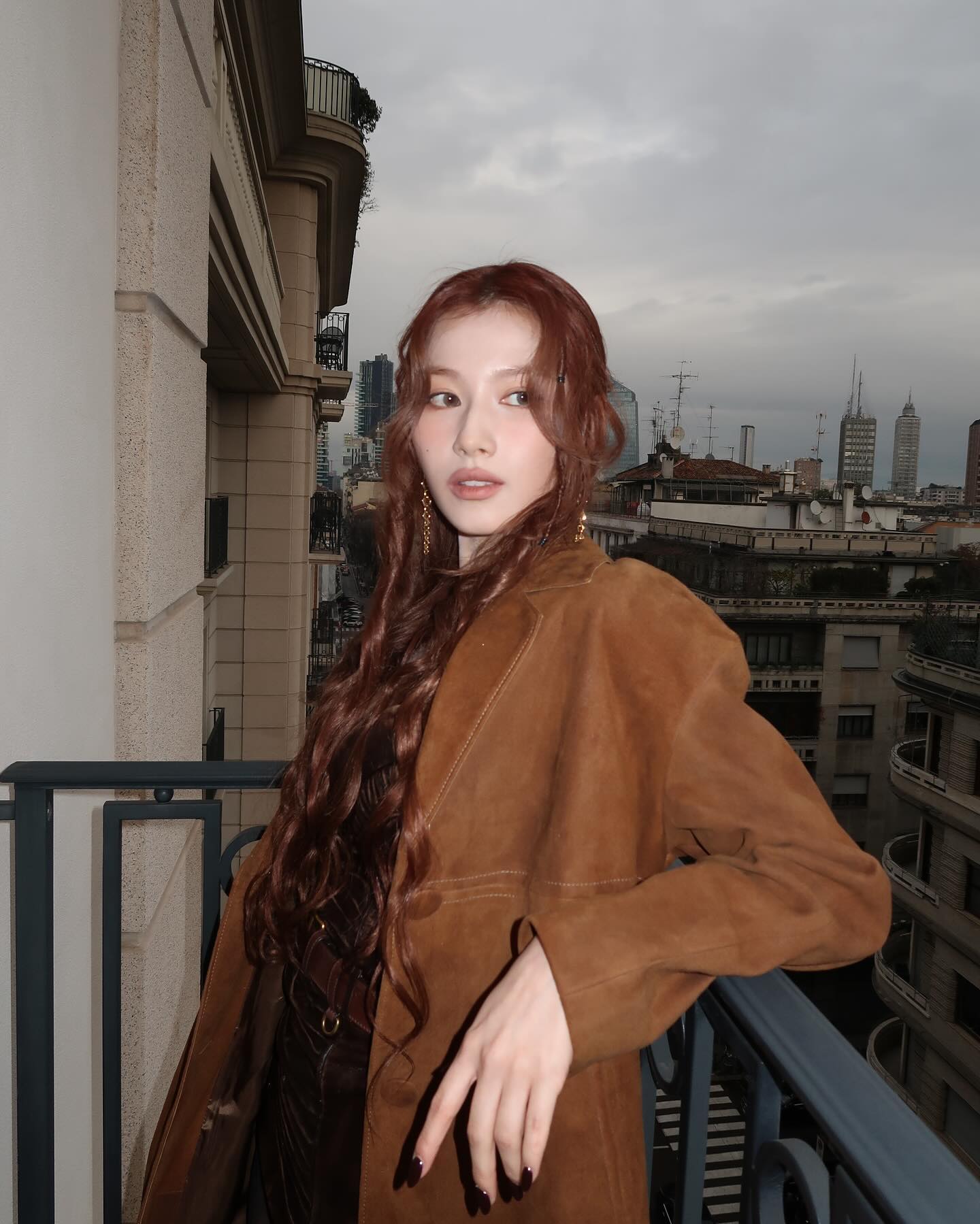 다가올 봄에는 스웨이드 자켓 하기🤎
모카무스 무드 브라운으로 감도높은 봄맞이 룩🌱 이미지