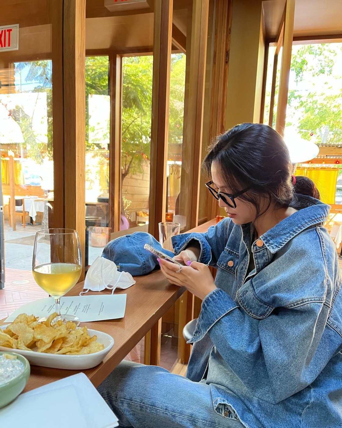 호불호 없는💙👖청청 코디 이미지3