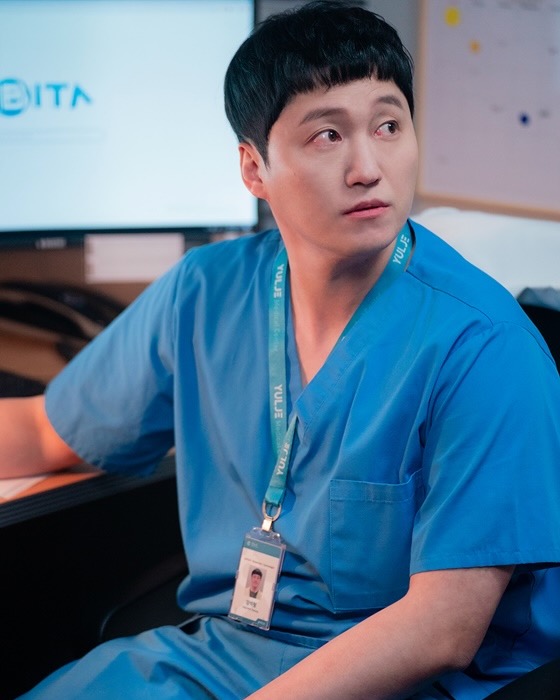 현실엔 없는 거 알지만, 일단 좋아요🤍
<중증외상센터> 추영우 영접 기념 남배우 가운룩 비주얼 모음🥼
1 +2. < 중증외상센터> 추영우
3. <더 글로리> 이도현
4. <슬기로운 의사생활> 유연석
5. <슬기로운 의사생활> 조정석
6. <슬기로운 의사생활> 김대명
7. <흉부외과> 고수 이미지6