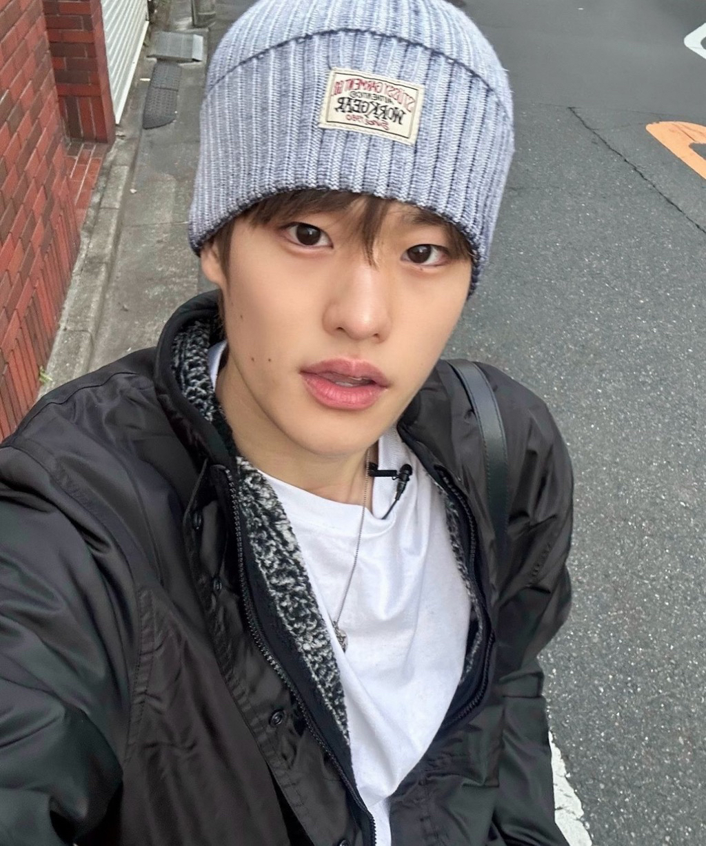 이런 힙한 연하남 어떤데🖤
비니 소화력💯✨@라이즈 소희 이미지