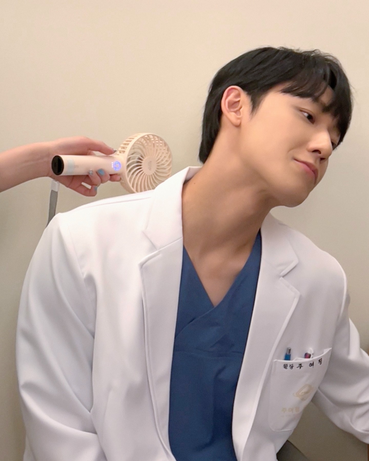 현실엔 없는 거 알지만, 일단 좋아요🤍
<중증외상센터> 추영우 영접 기념 남배우 가운룩 비주얼 모음🥼

1 +2. < 중증외상센터> 추영우
3. <더 글로리> 이도현
4. <슬기로운 의사생활> 유연석
5. <슬기로운 의사생활> 조정석
6. <슬기로운 의사생활> 김대명
7. <흉부외과> 고수 이미지