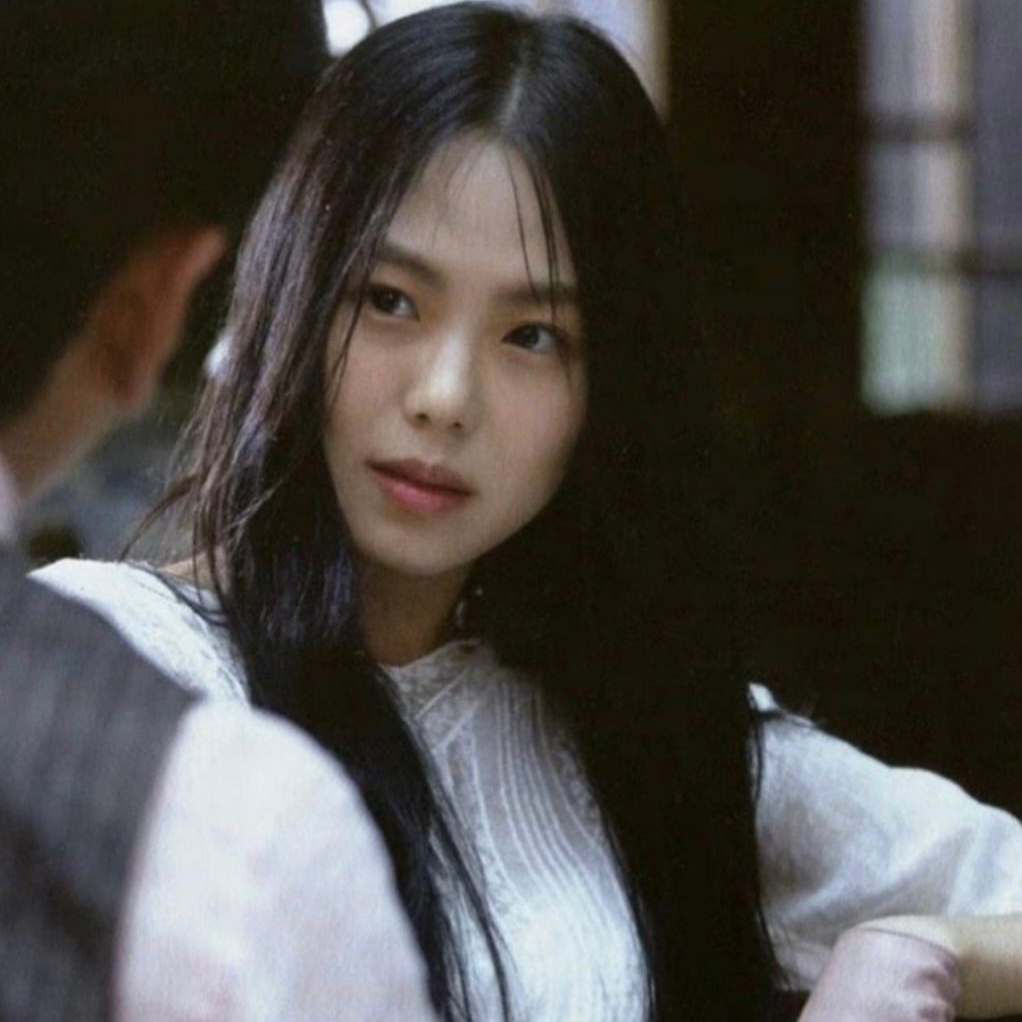 그라데이션으로 닮은 셀럽들💖
귀여움과 성숙함이 묘하게 섞인 매력의 고민시 x 혜인 x 김민희 이미지3