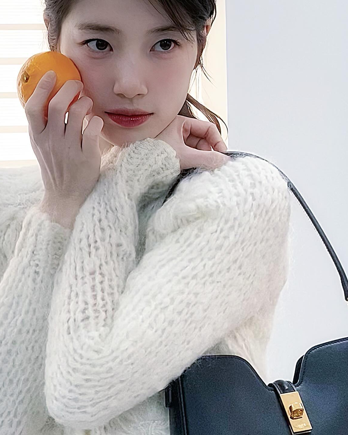 비주얼 센터 소리듣는 이 얼굴상🐰
큰 눈망울과 하얀피부로, 한국인이라면 무조건 좋아하는 @토끼상🩷 이미지6