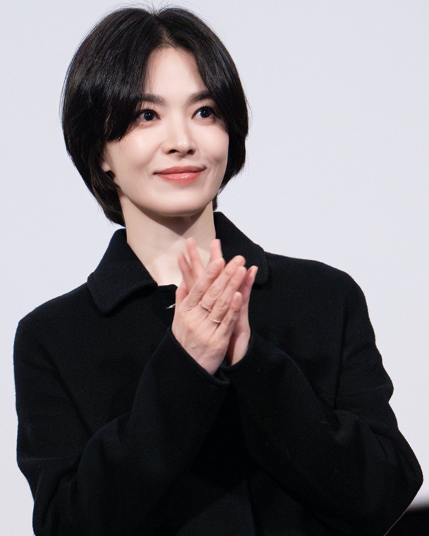 예쁜 두상 숏컷💇🏻‍♀️혜교언니 톰보이룩 이미지7