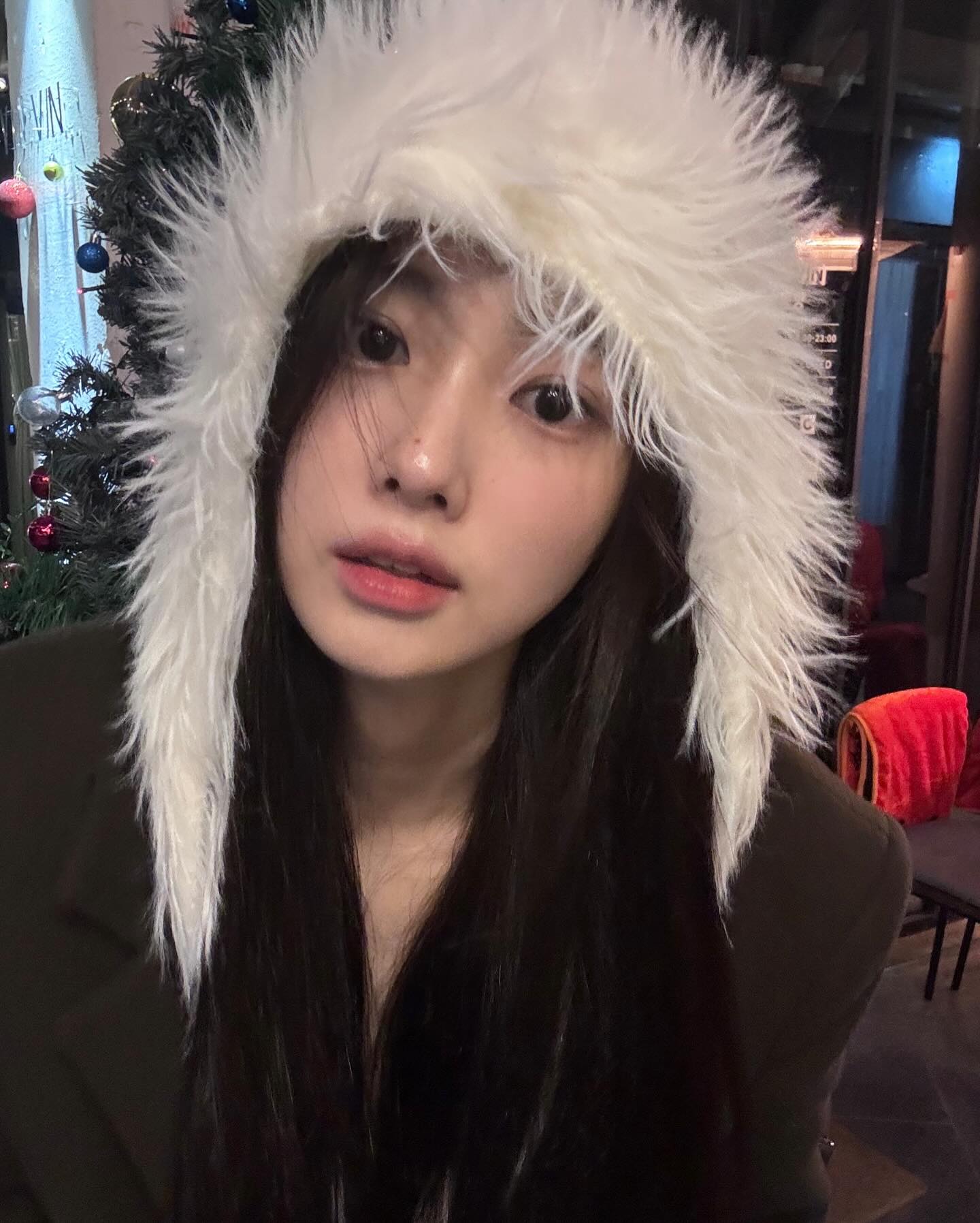 비주얼 센터 소리듣는 이 얼굴상🐰
큰 눈망울과 하얀피부로, 한국인이라면 무조건 좋아하는 @토끼상🩷 이미지8
