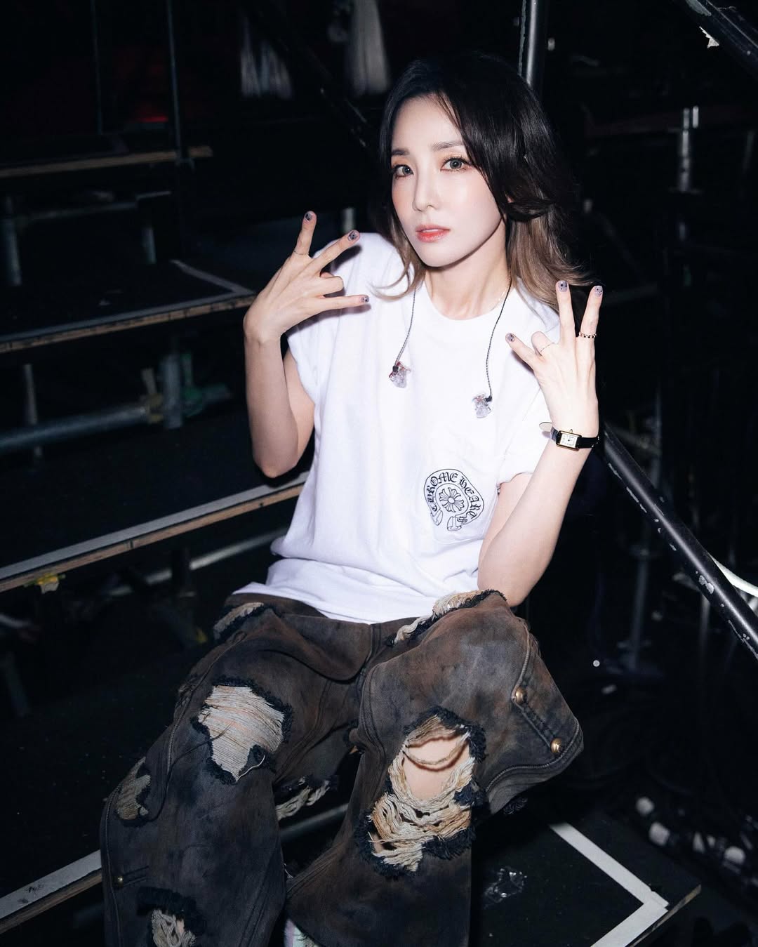 여돌 백스테이지룩 최애 브랜드🖤
자신감 뿜뿜🆙 쎈 언니로 만들어주는 크롬하츠 스타일링🤘🏻 이미지