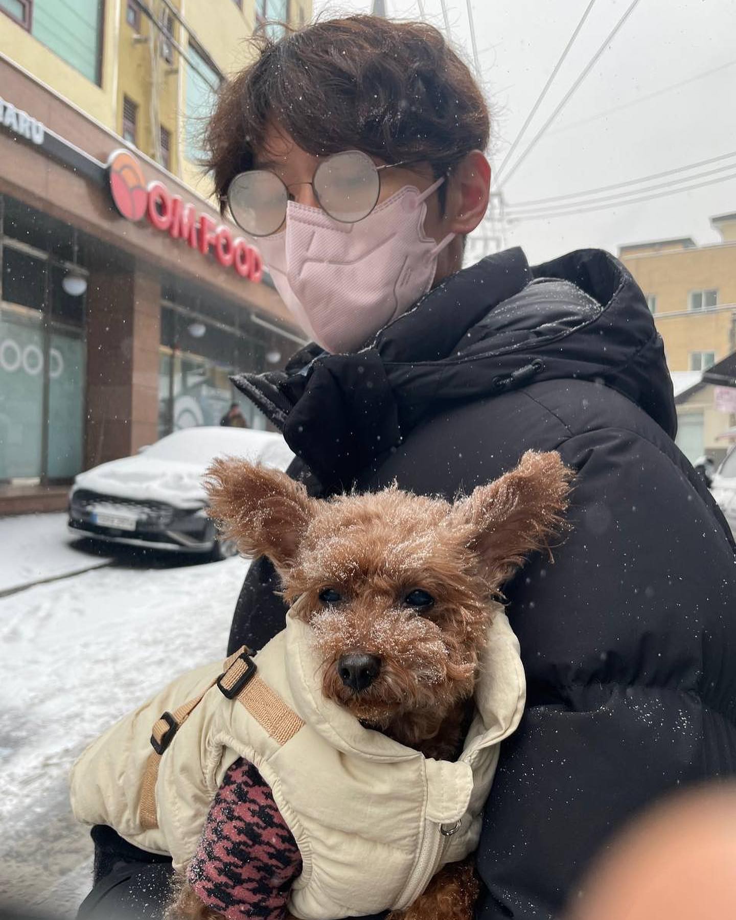 알고보니 속으로 다 좋아하는 스타일

수더분한 외모와 장난기 넘치는 성격 때문에 겉으론 '아, 왜 저래' 하지만, 인기투표에서 항상 상위권에 오르는 그 매력! 한번쯤은 모두가 마음에 품어봤을 법한 남자 셀럽들을 준비해봤습니다❤️@특: 오래된 여자친구 있음.

1. 구교환
2. 오정세
3. 노재원
4. 이학주 이미지8