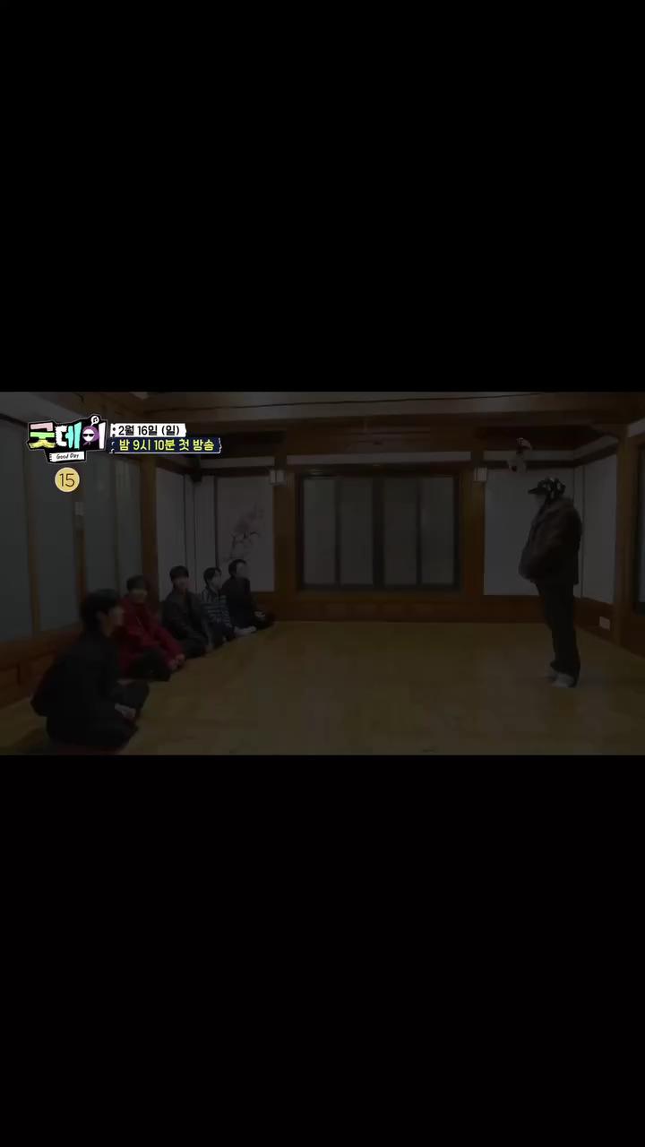 지드래곤의 신개념 음악 프로젝트🎶

지드래곤의 ’굿데이‘ 하이라이트 영상이 공개됐습니다. ‘88라인’ 김수현, 정해인, 임시완, 광희, 이수혁, 홍진경, 기안84, 안성재 셰프 등 초호화 출연진이 등장하는데요. 이들이 선보일 음악 프로젝트는 어떤 모습일지 기대를 모읍니다.

'굿데이' 첫 방송은 2/16(일) 밤 9시 10분 MBC에서 확인할 수 있습니다. 이미지