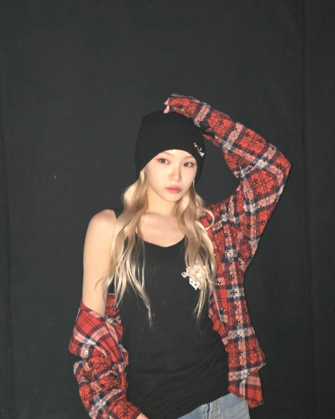 여돌 백스테이지룩 최애 브랜드🖤
자신감 뿜뿜🆙 쎈 언니로 만들어주는 크롬하츠 스타일링🤘🏻 이미지4