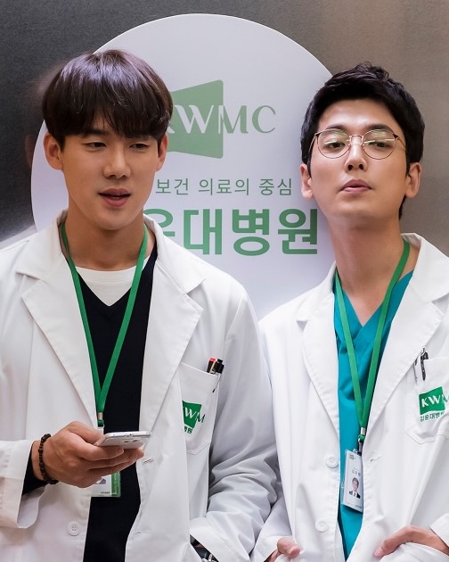 정경호