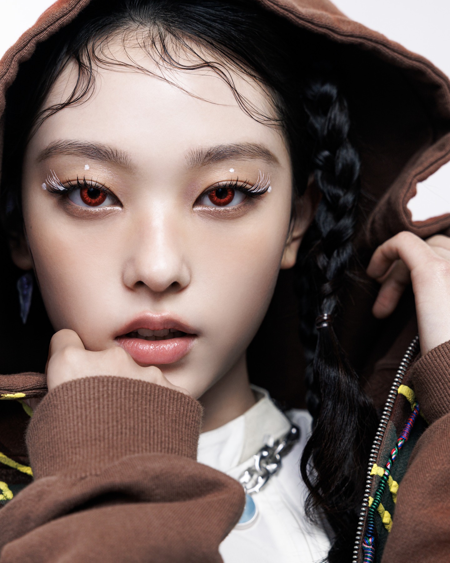 뉴진스의 새 그룹명은 'NJZ'🤘🏻

새 이름을 찾던 그룹 뉴진스가 그룹명을 발표했습니다. 새 이름은 'NJZ(엔제이지)'로, 3월 홍콩에서 열리는 '컴플렉스콘 홍콩(ComplexCon Hong Kong)' 라인업에 이름을 올렸습니다.

컴플렉스콘 측은 SNS에 " 민지,하니,다니엘,해린,혜인의 새로운 그룹명 NJZ 2025년 엔제이지와 함께하게 될 깜짝 놀랄 여정을 기대해 주세요!"라며 위 사실을 알렸습니다. 새 그룹명 NJZ로 어떤 모습을 보여줄까요? 이미지8