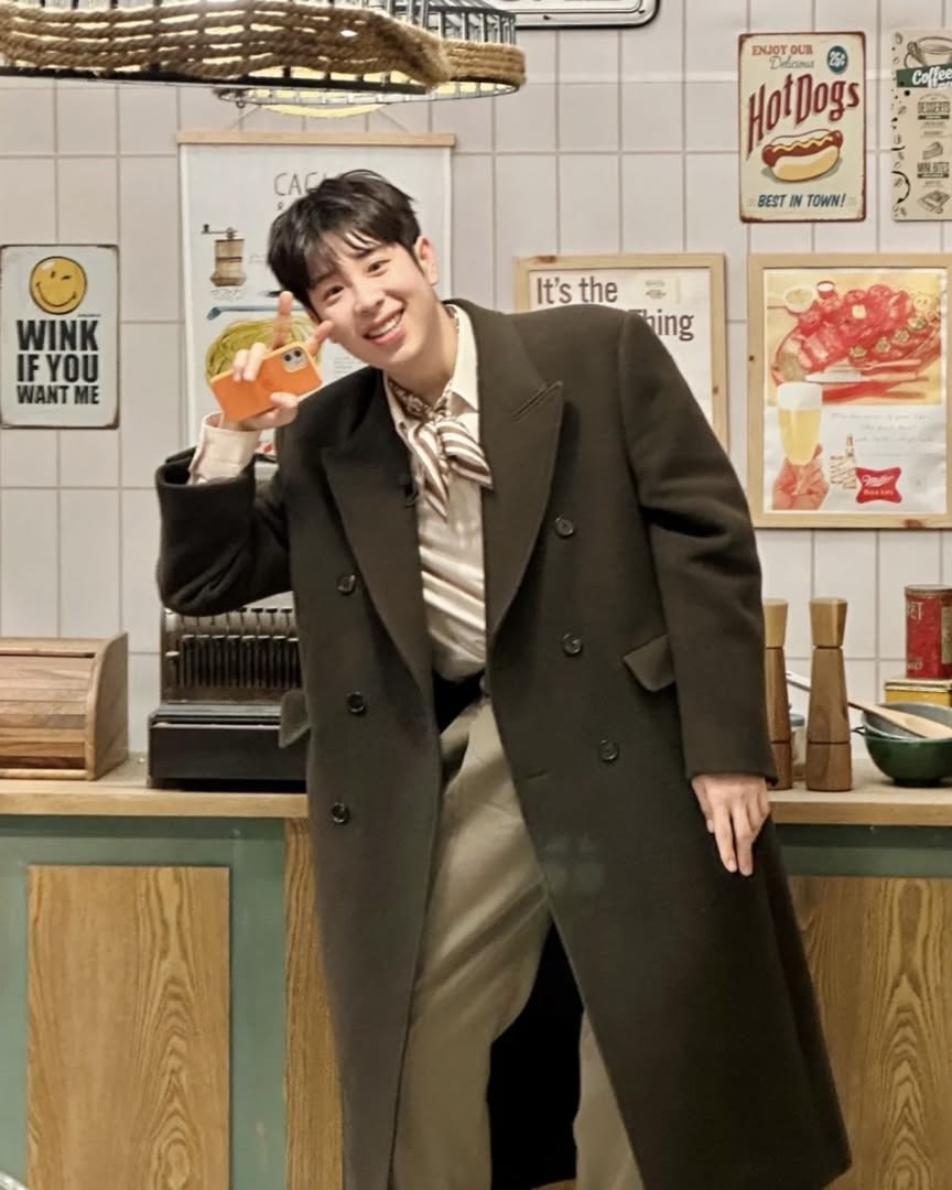 브라운 코트도 꽤나 좋지📺 이미지3
