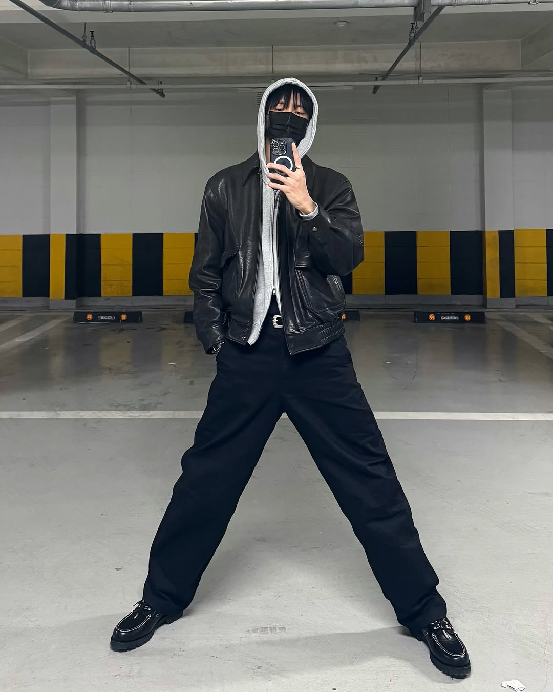 회색 후드집업은 기본이지🖇️ 이미지6