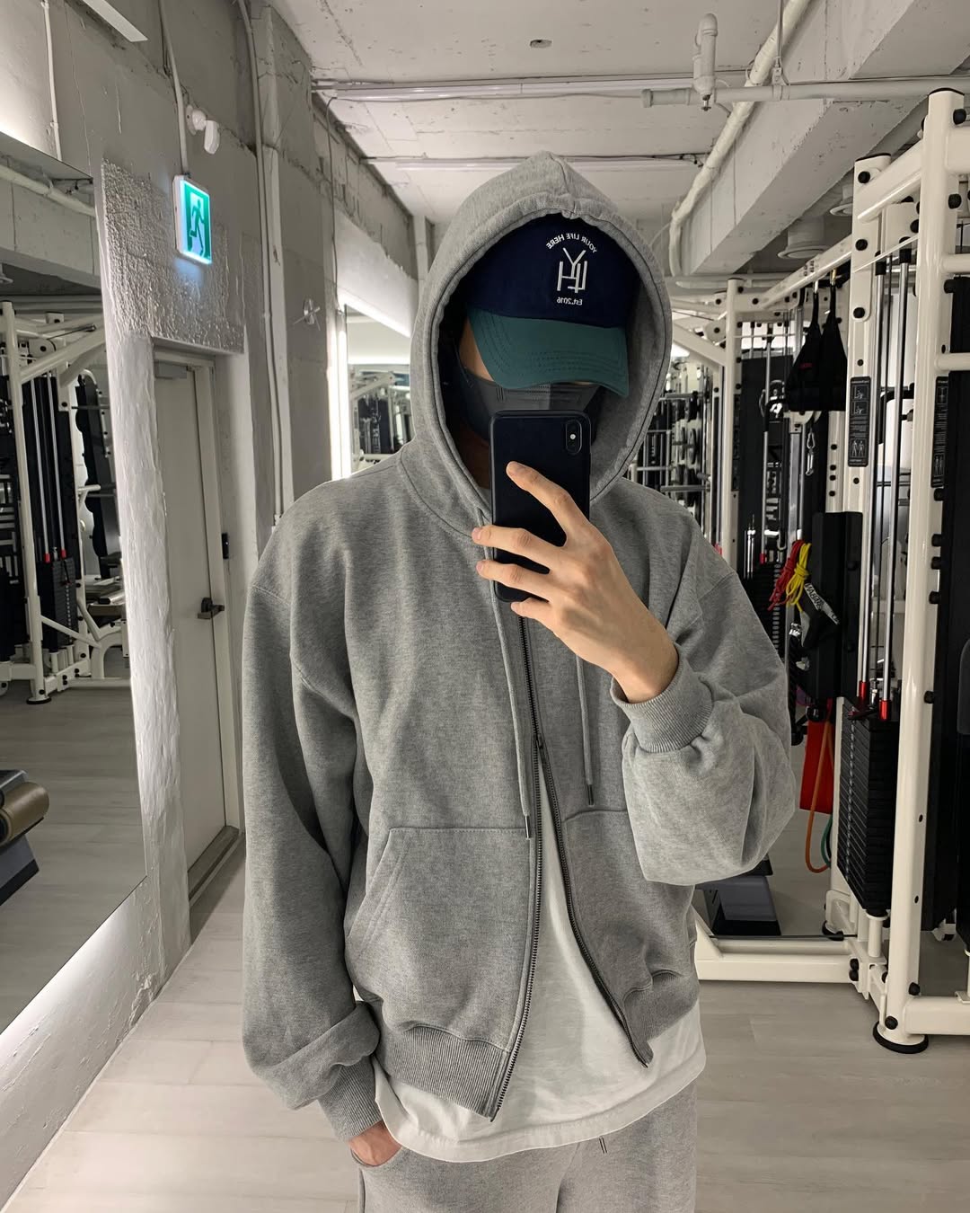 회색 후드집업은 기본이지🖇️ 이미지7