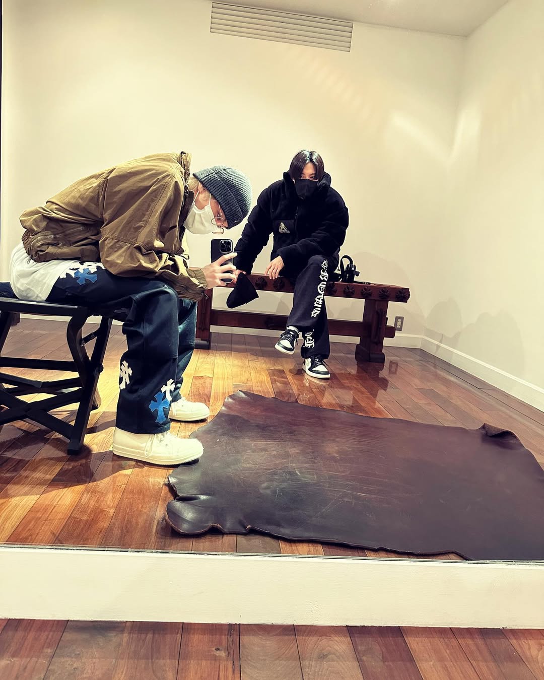 남돌들이 즐겨하는 크롬 데님🔥 이미지5