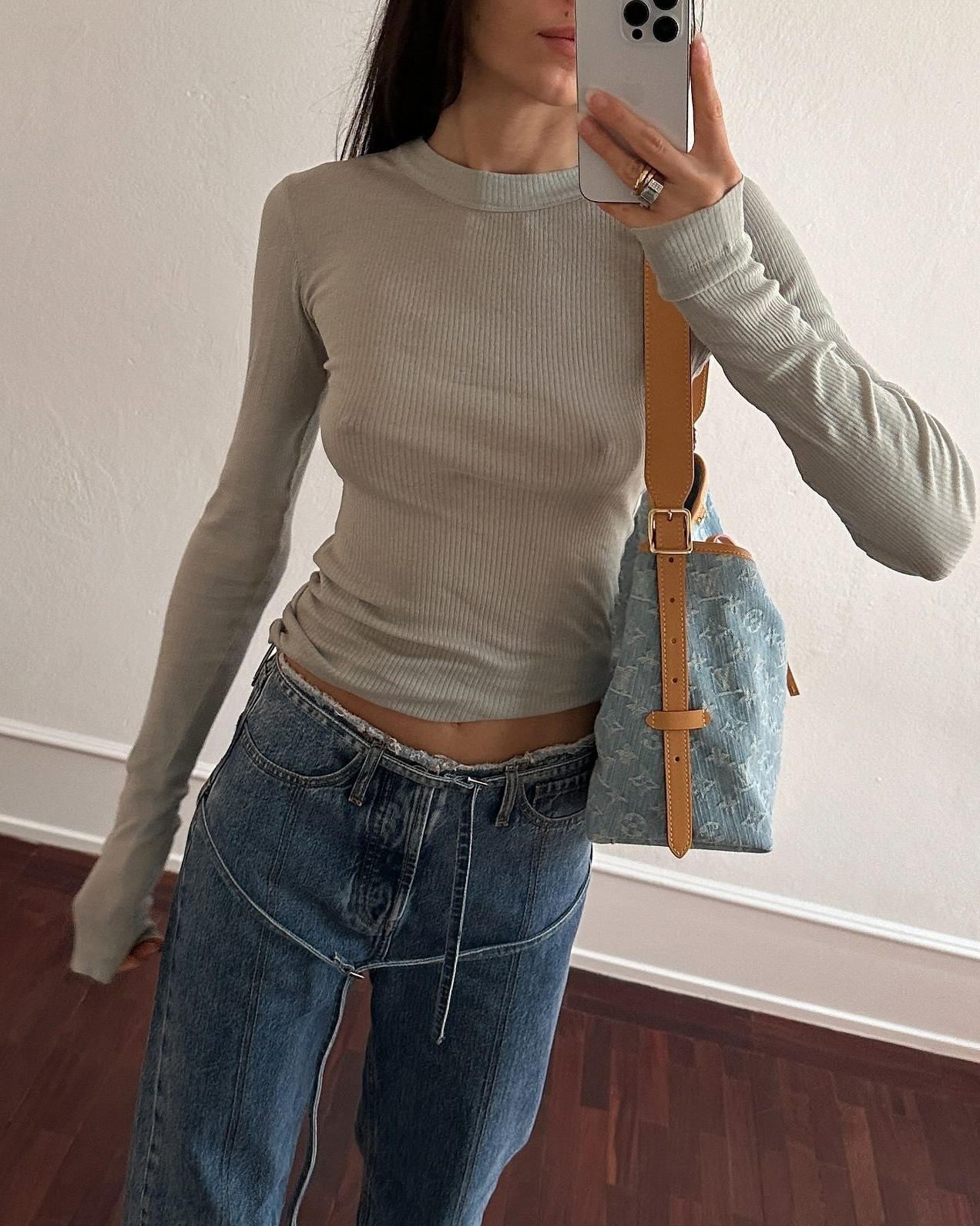 입거나, 들거나 데님의 매력👖💙 이미지