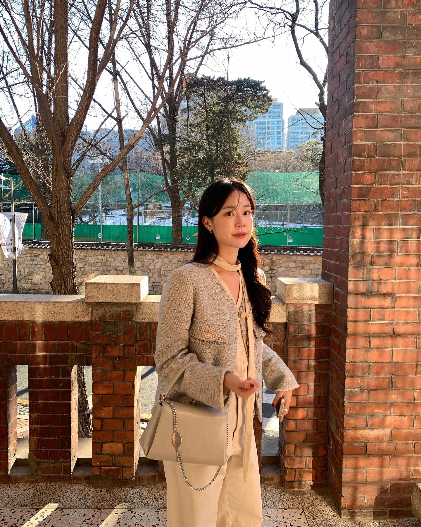 트위드로 완성하는 겨울 하객룩🖤 이미지7
