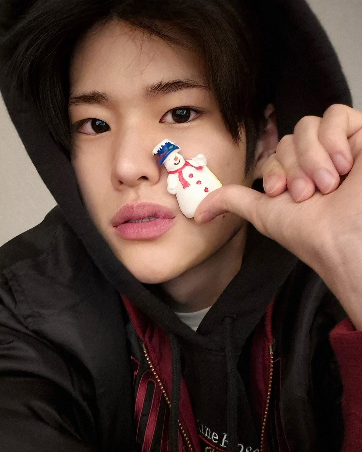 대대로 내려오는 SM 덕후몰이상

팬들을 쓸어담는 덕후몰이상! 모두 알고 계신가요? 말랑말랑하고 특유의 귀여운 외모로 팬들에게 큰 사랑을 받는 얼굴상입니다. 특히 SM 아이돌들은 대대로 덕후몰이상들이 존재하는데요. 데뷔 초 사랑스러운 외모로 인기를 끌었던 태연을 시작으로, 누가 있을지 함께 알아볼까요?👀

1. 소녀시대 태연
2. 엑소 백현
3. 에스파 윈터
4. 라이즈 소희
5. 엔시티 위시 사쿠야 이미지9