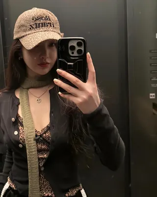 세련미를 더해줄 스카프 코디✨ 이미지