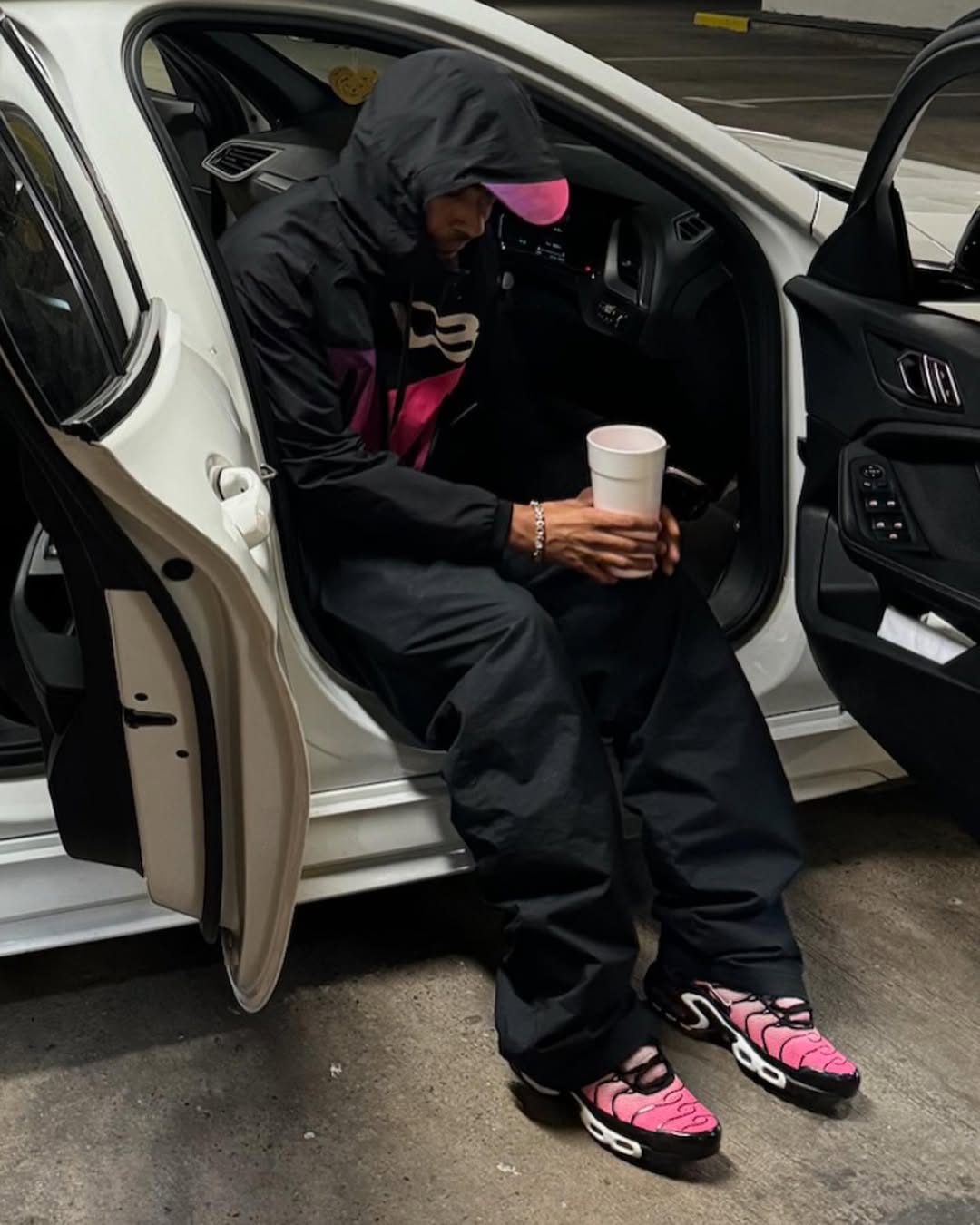 에어맥스플러스의 날 것 느낌👟 이미지