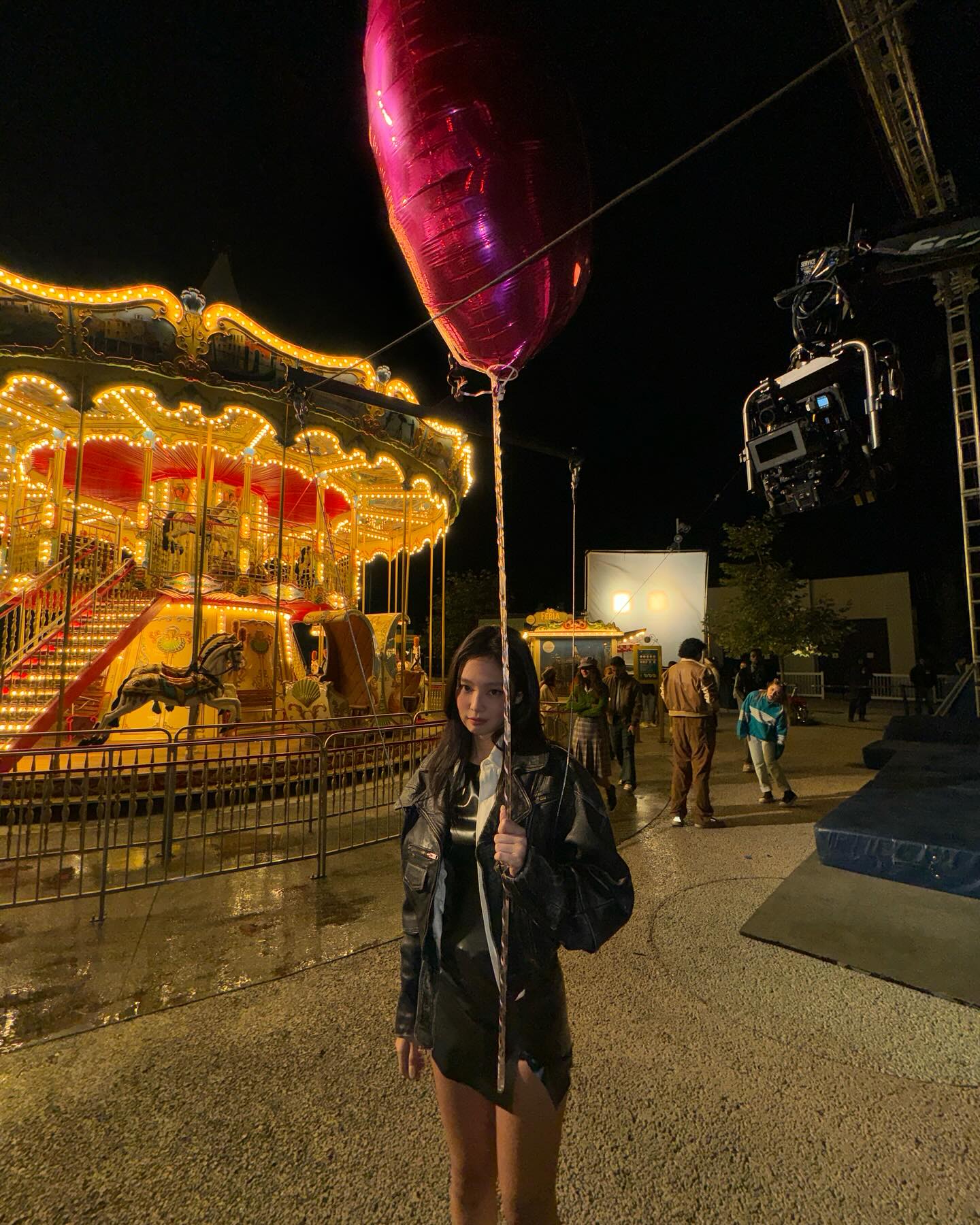 제니 x 찰스 멜튼, 커플 케미 | 패션앤스타일 (Fashion & Style)